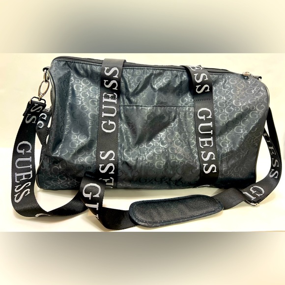 Guess stylish Black Duffle bag - Picture 5 of 9